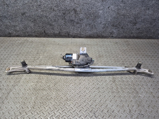 2003-2007 Hummer H2 Front Windshield Wiper Transmission Linkage w Motor 15230082