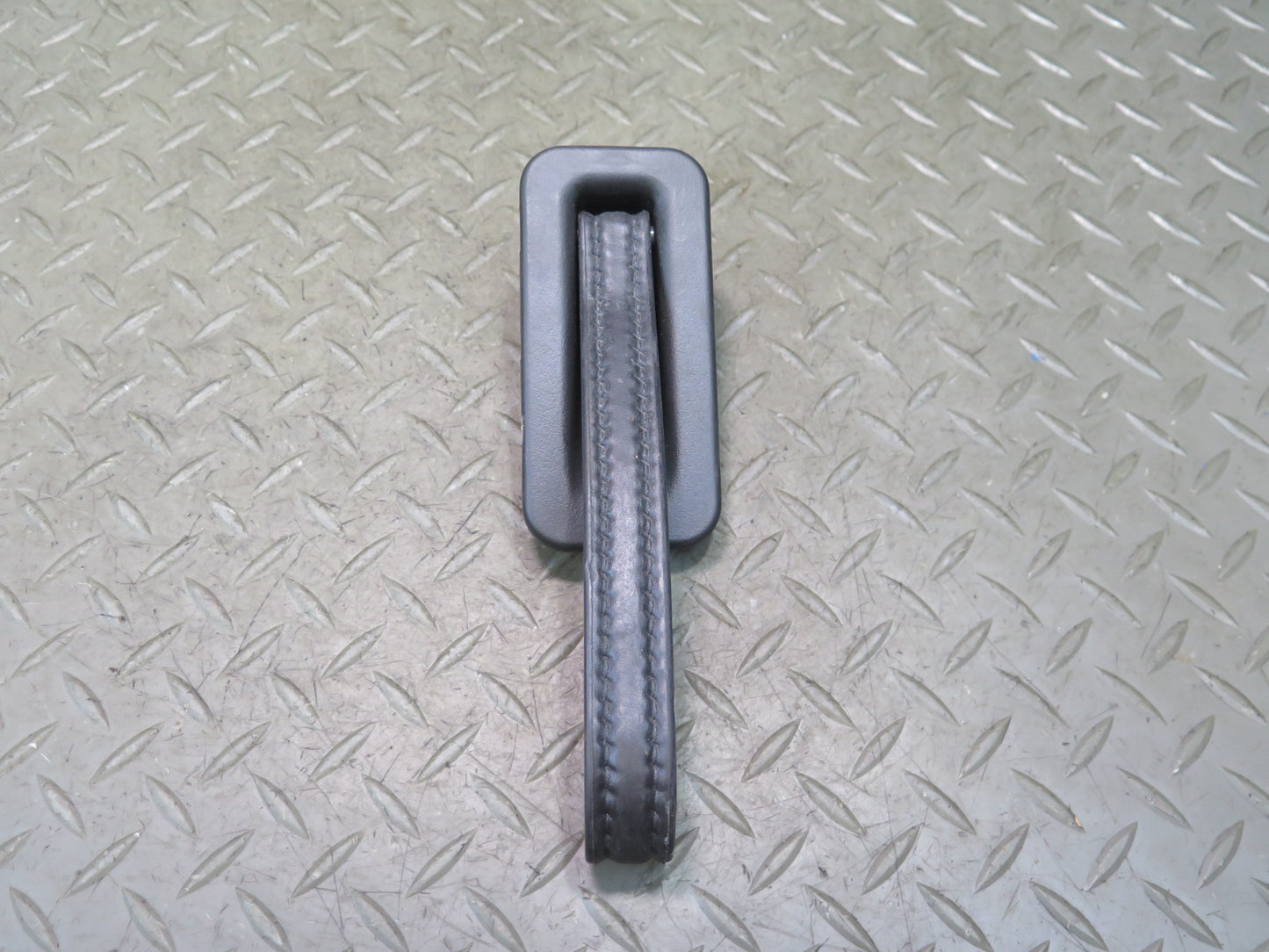 2003-2007 Hummer H2 Rear Liftgate Tailgate Strap Grab Handle 15753235