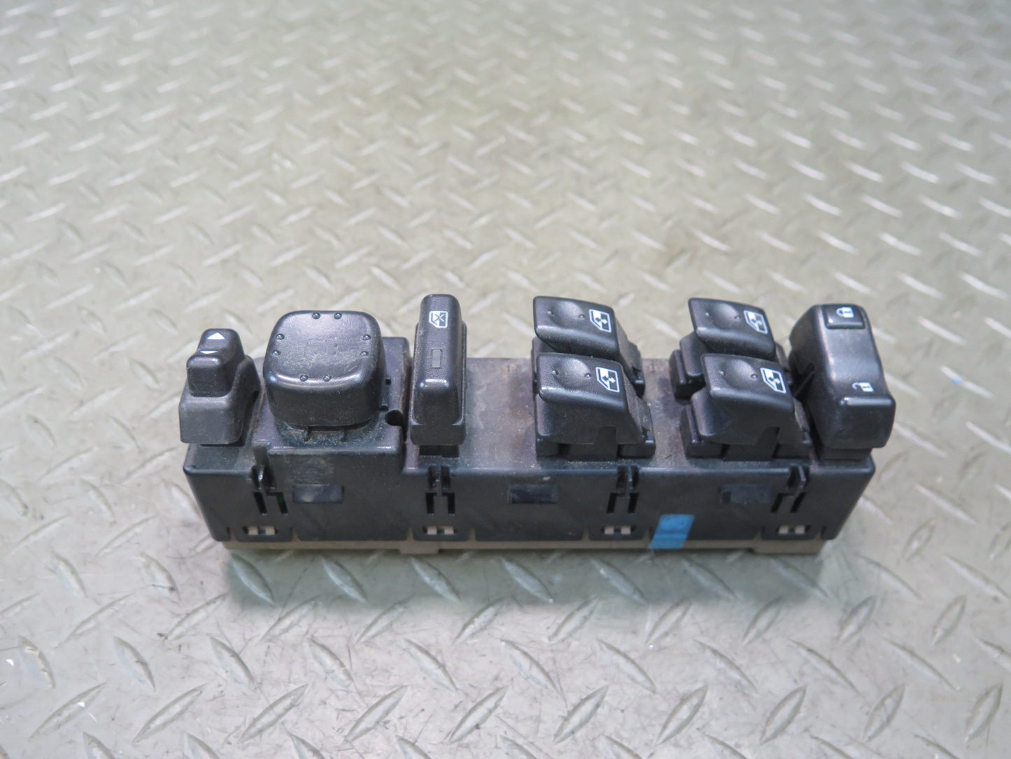 2005-2007 Hummer H2 Front Left Door Master Power Window Mirror Switch 15251167