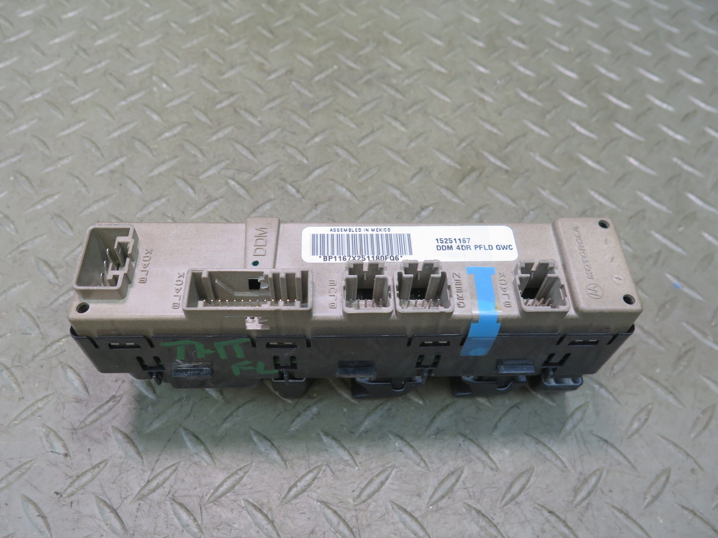 2005-2007 Hummer H2 Front Left Door Master Power Window Mirror Switch 15251167