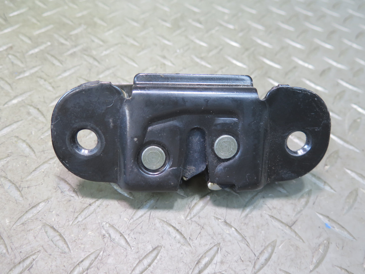 2003-2009 Hummer H2 Rear Trunk Lid Tailgate Liftgate Trunk Lock Latch Set of 2
