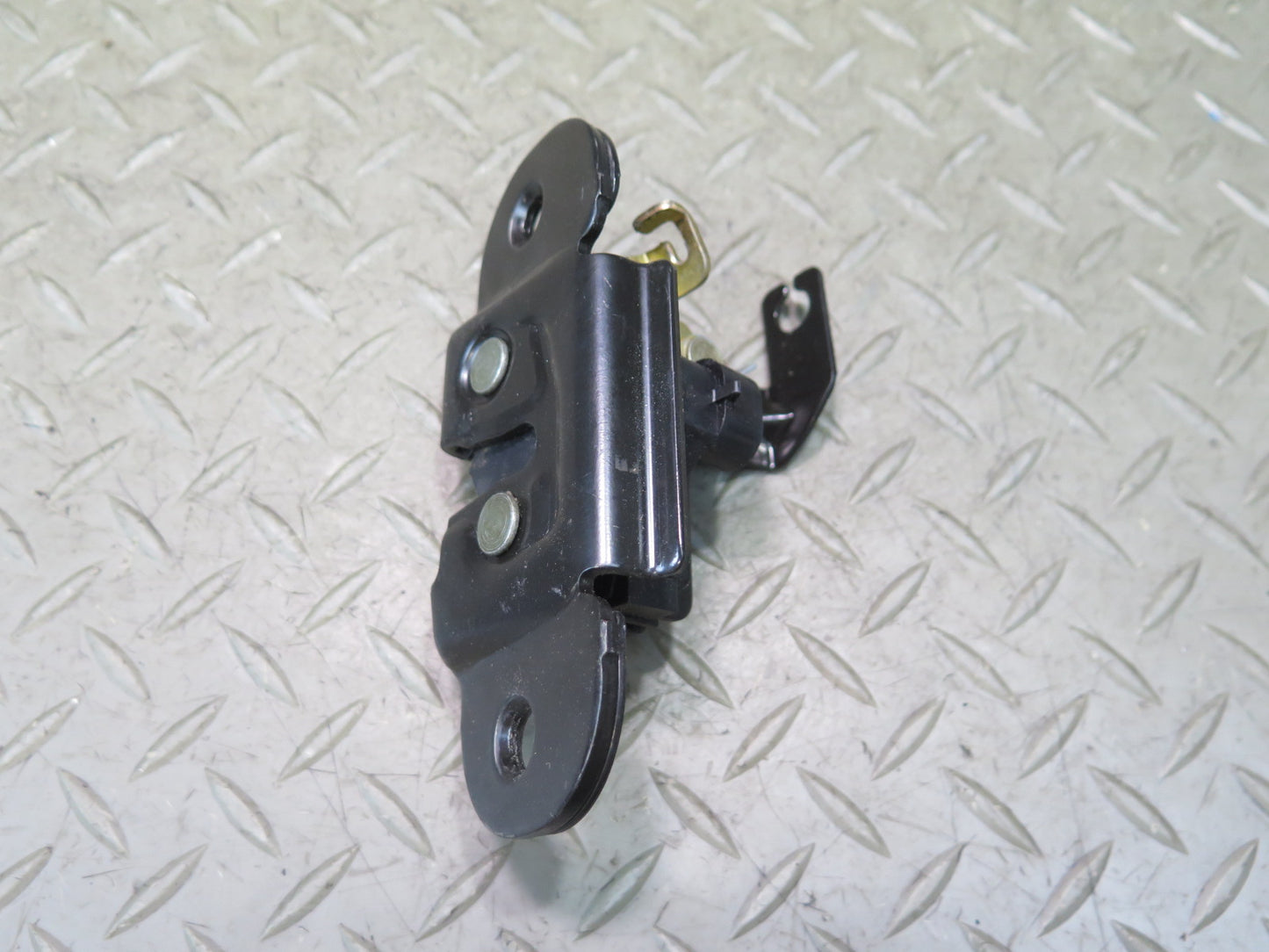 2003-2009 Hummer H2 Rear Trunk Lid Tailgate Liftgate Trunk Lock Latch Set of 2