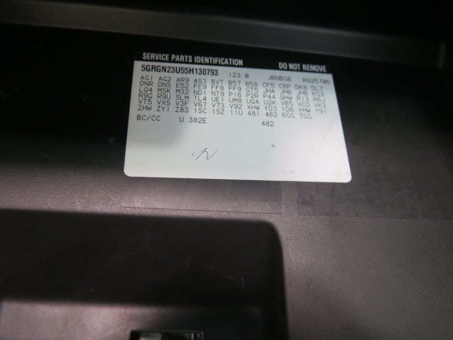 2003-2007 Hummer H2 Dash Glove Box Compartment Storage 15707423