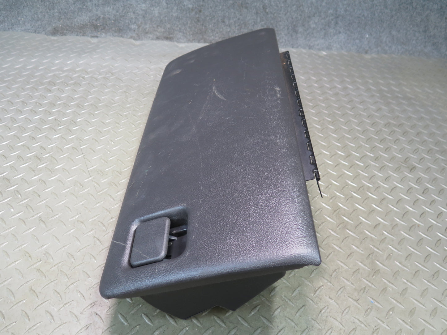2003-2007 Hummer H2 Dash Glove Box Compartment Storage 15707423
