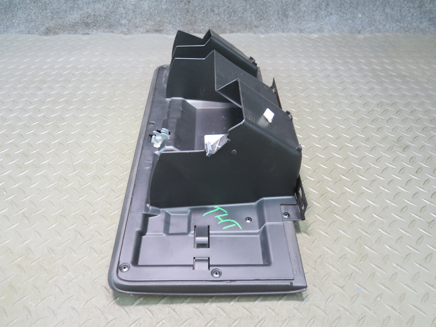 2003-2007 Hummer H2 Dash Glove Box Compartment Storage 15707423
