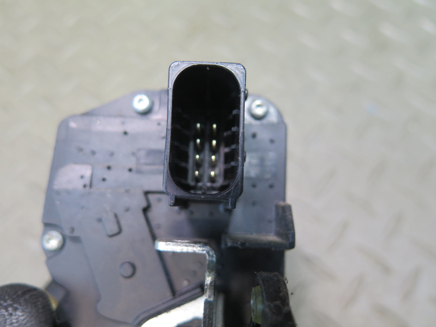 2003-2007 Hummer H2 Front Right Door Lock Latch Actuator