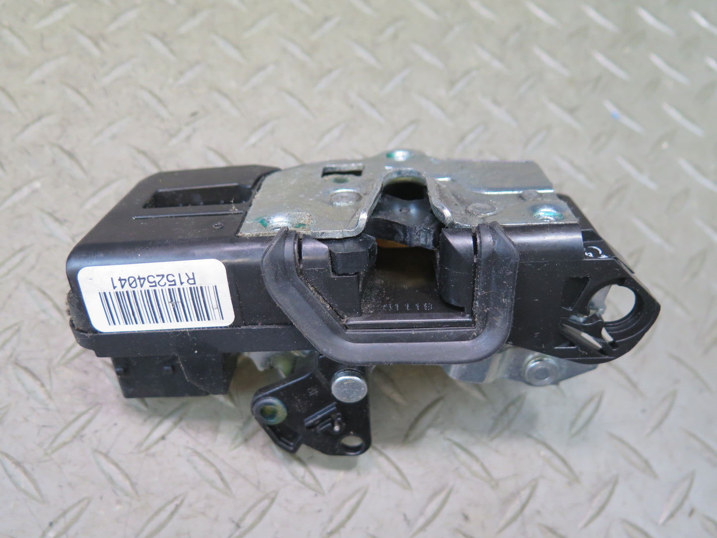 2003-2007 Hummer H2 Front Right Door Lock Latch Actuator
