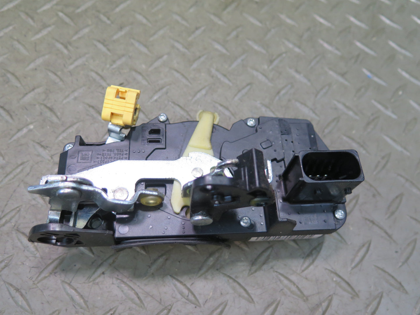 2003-2007 Hummer H2 Front Right Door Lock Latch Actuator