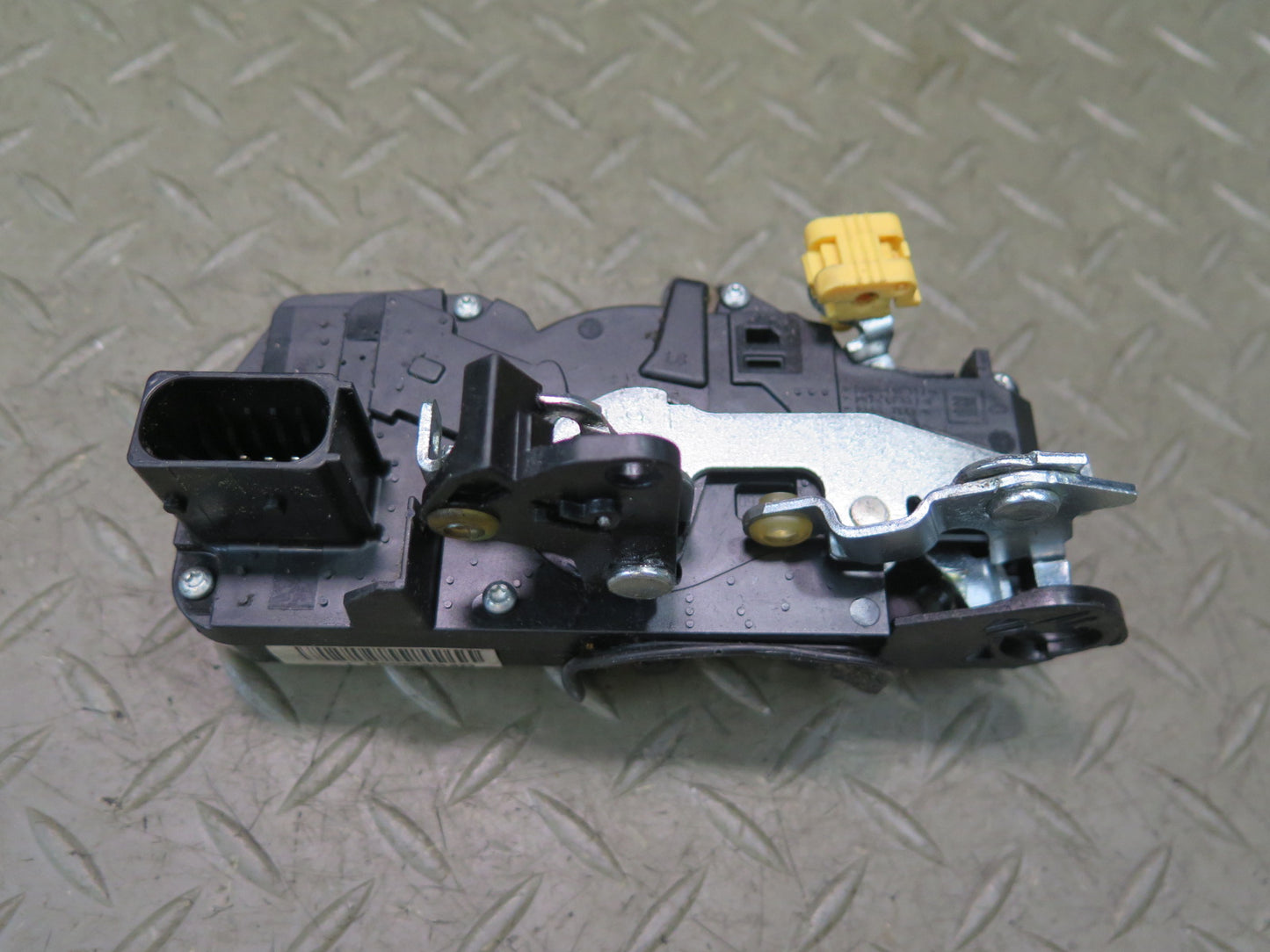 2003-2007 Hummer H2 Front Left Door Lock Latch Actuator