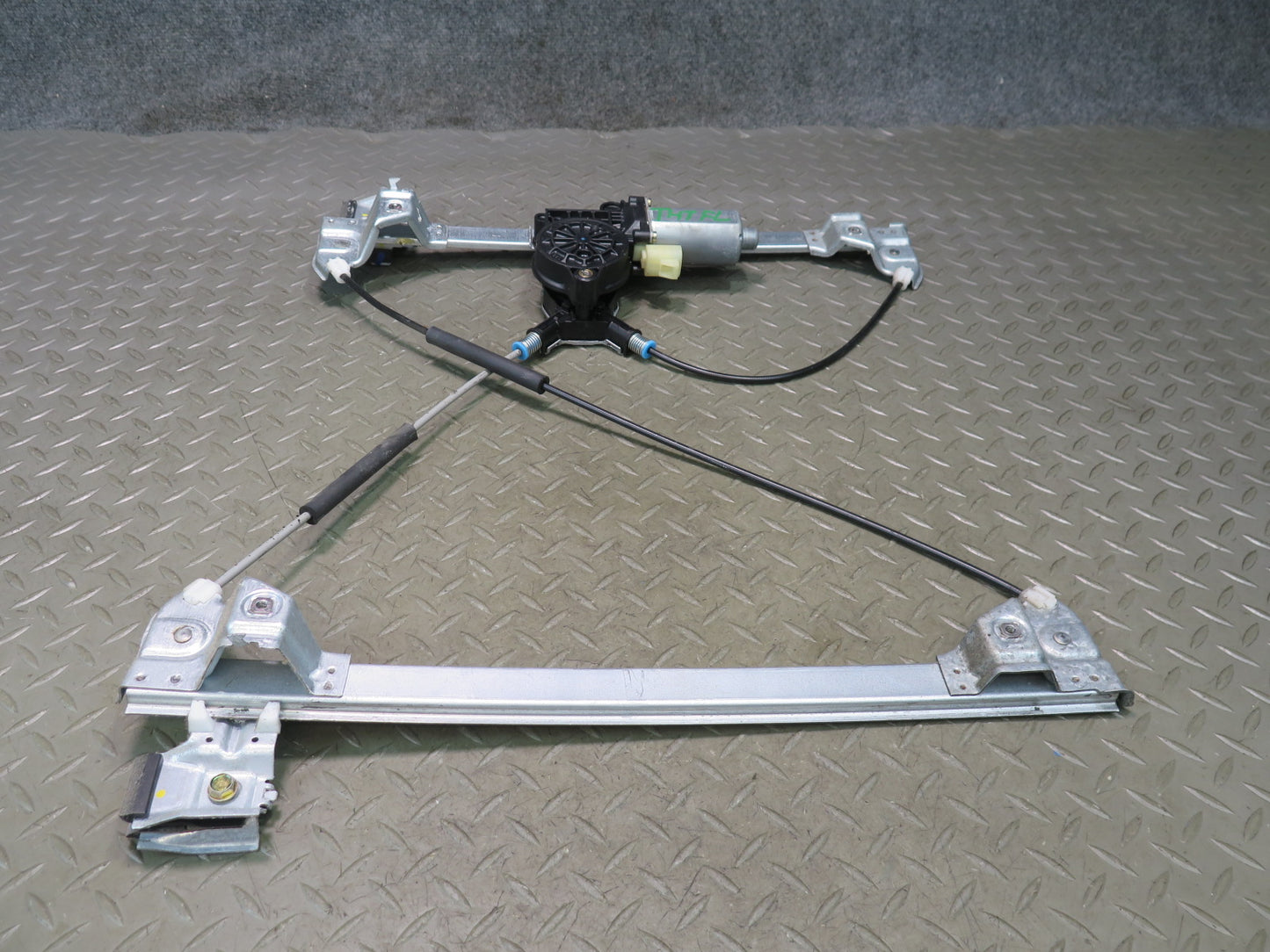 2003-2009 Hummer H2 Front Left Door Window Regulator w Motor