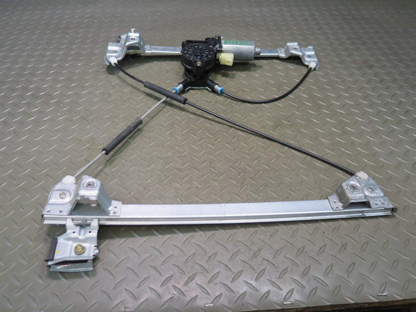 2003-2009 Hummer H2 Front Left Door Window Regulator w Motor