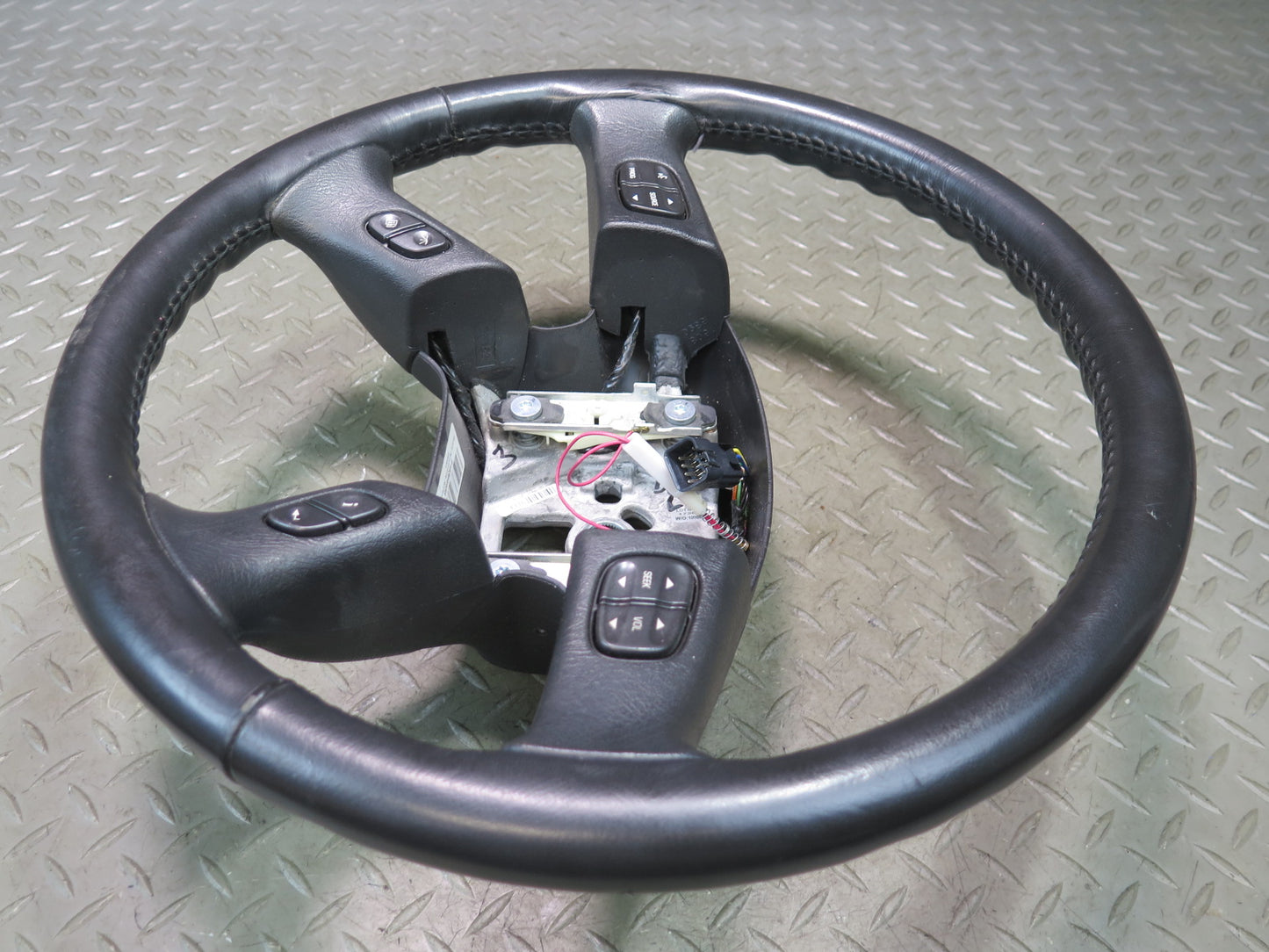 2003-2007 Hummer H2 Leather Steering Wheel w Controls