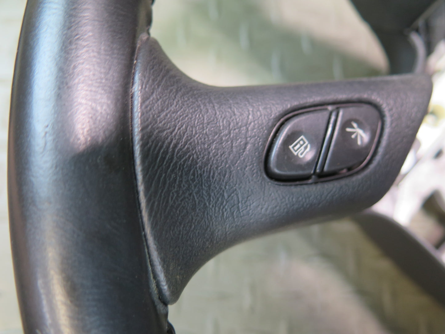 2003-2007 Hummer H2 Leather Steering Wheel w Controls