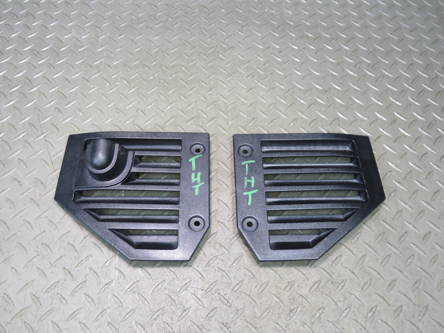 2003-2007 Hummer H2 Front Left & Right Fender Trim Cover Panel Set of 2