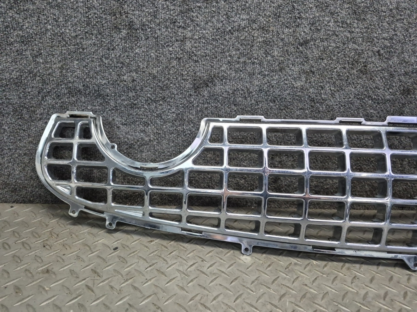 02-05 Ford Thunderbird Front Bumper Grille Trim Cover 1W63-17B947-AGW OEM