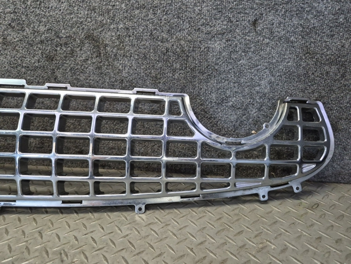 02-05 Ford Thunderbird Front Bumper Grille Trim Cover 1W63-17B947-AGW OEM