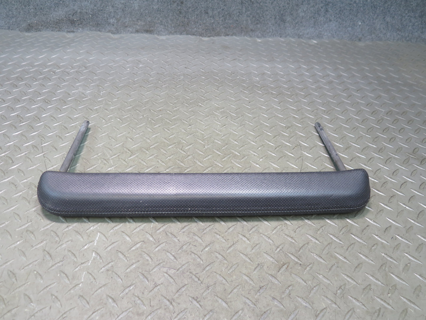 2003-2007 Hummer H2 Dash Front Right Grab Handle Bar