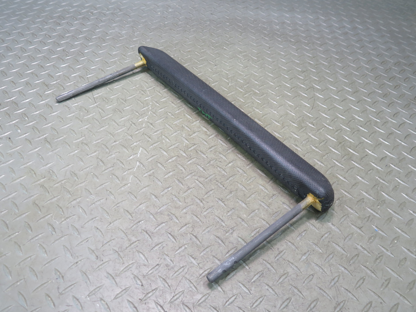 2003-2007 Hummer H2 Dash Front Right Grab Handle Bar