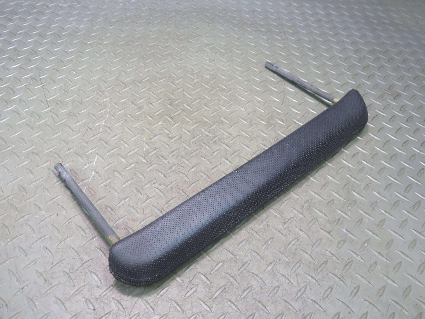 2003-2007 Hummer H2 Dash Front Right Grab Handle Bar