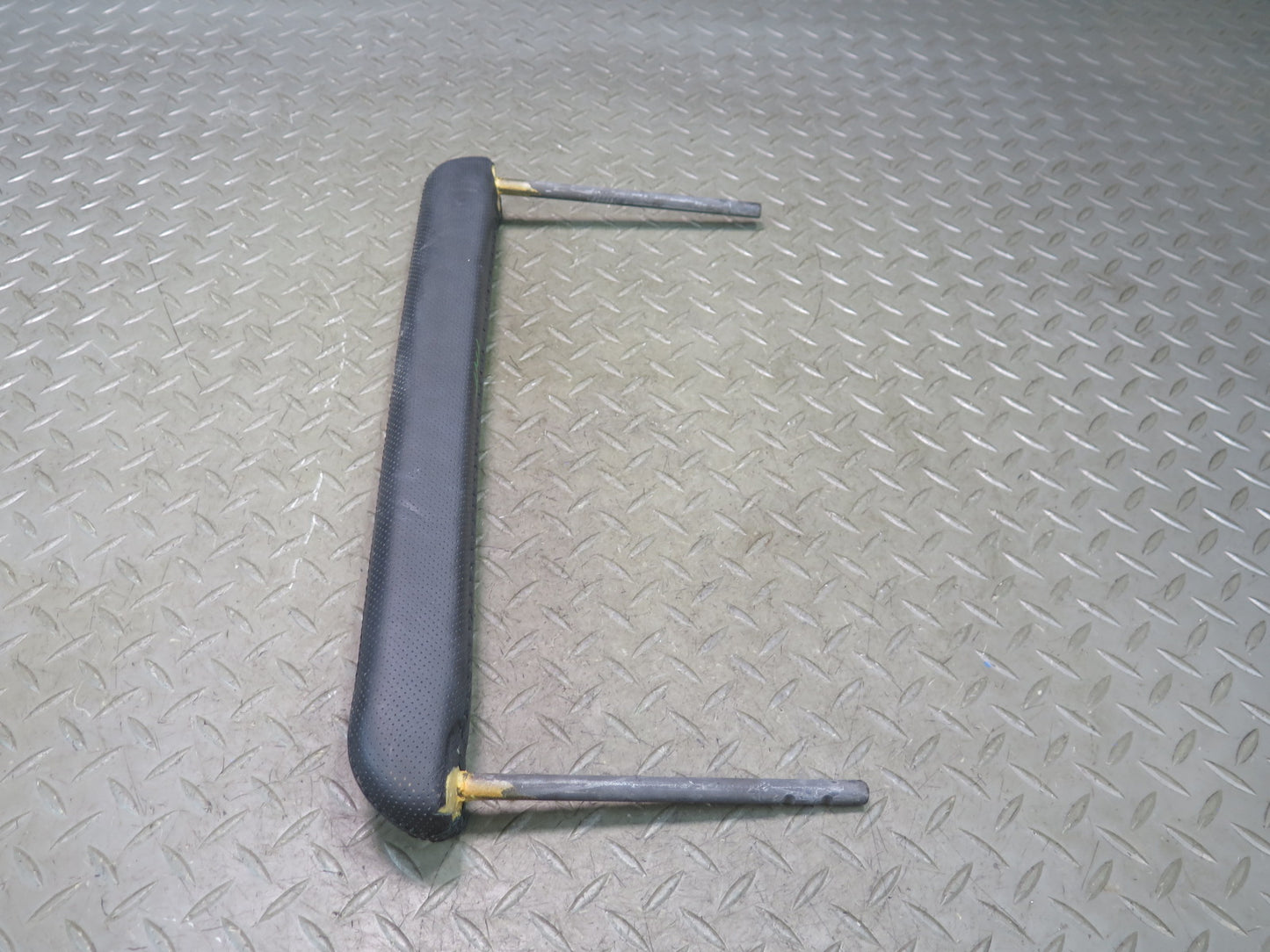 2003-2007 Hummer H2 Dash Front Right Grab Handle Bar