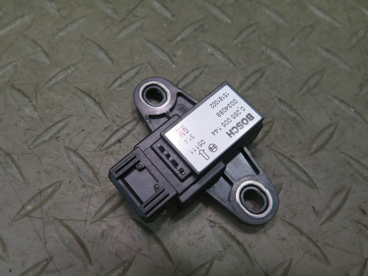 2003-2007 Hummer H2 YAW Turn Rate Acceleration Speed Sensor 15181002