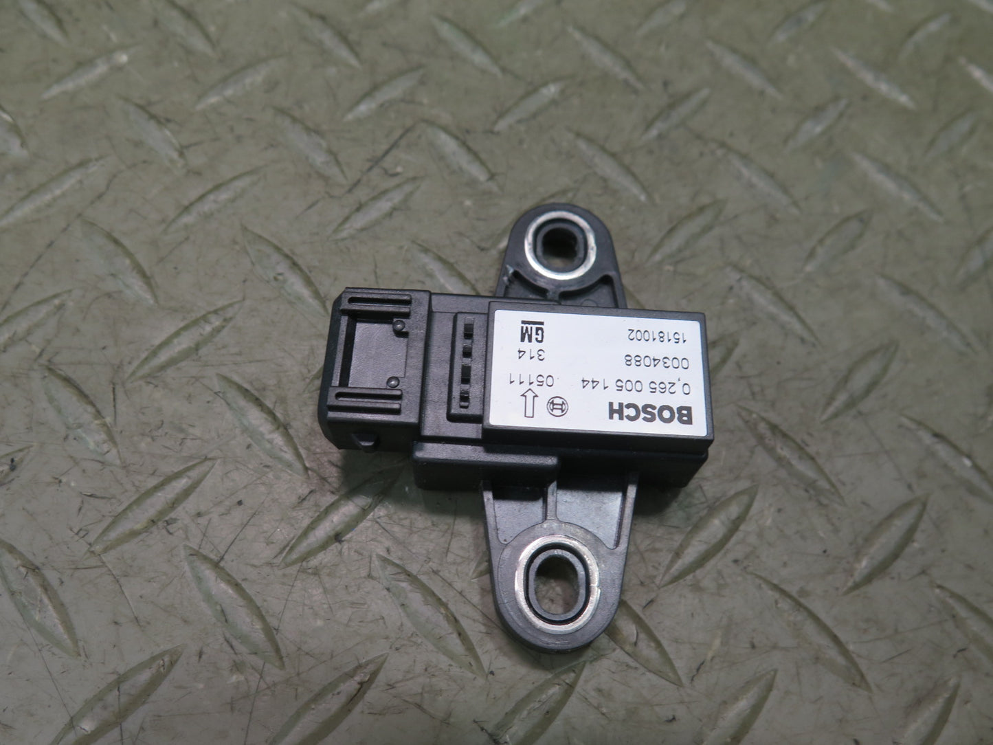 2003-2007 Hummer H2 YAW Turn Rate Acceleration Speed Sensor 15181002