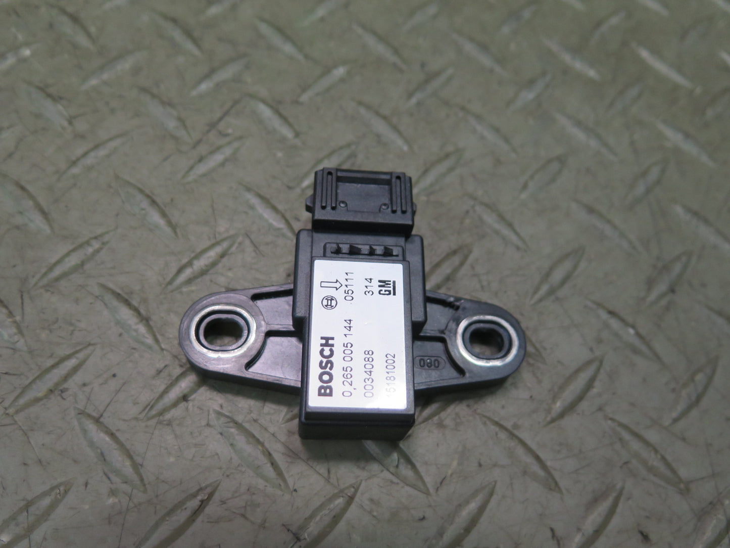 2003-2007 Hummer H2 YAW Turn Rate Acceleration Speed Sensor 15181002