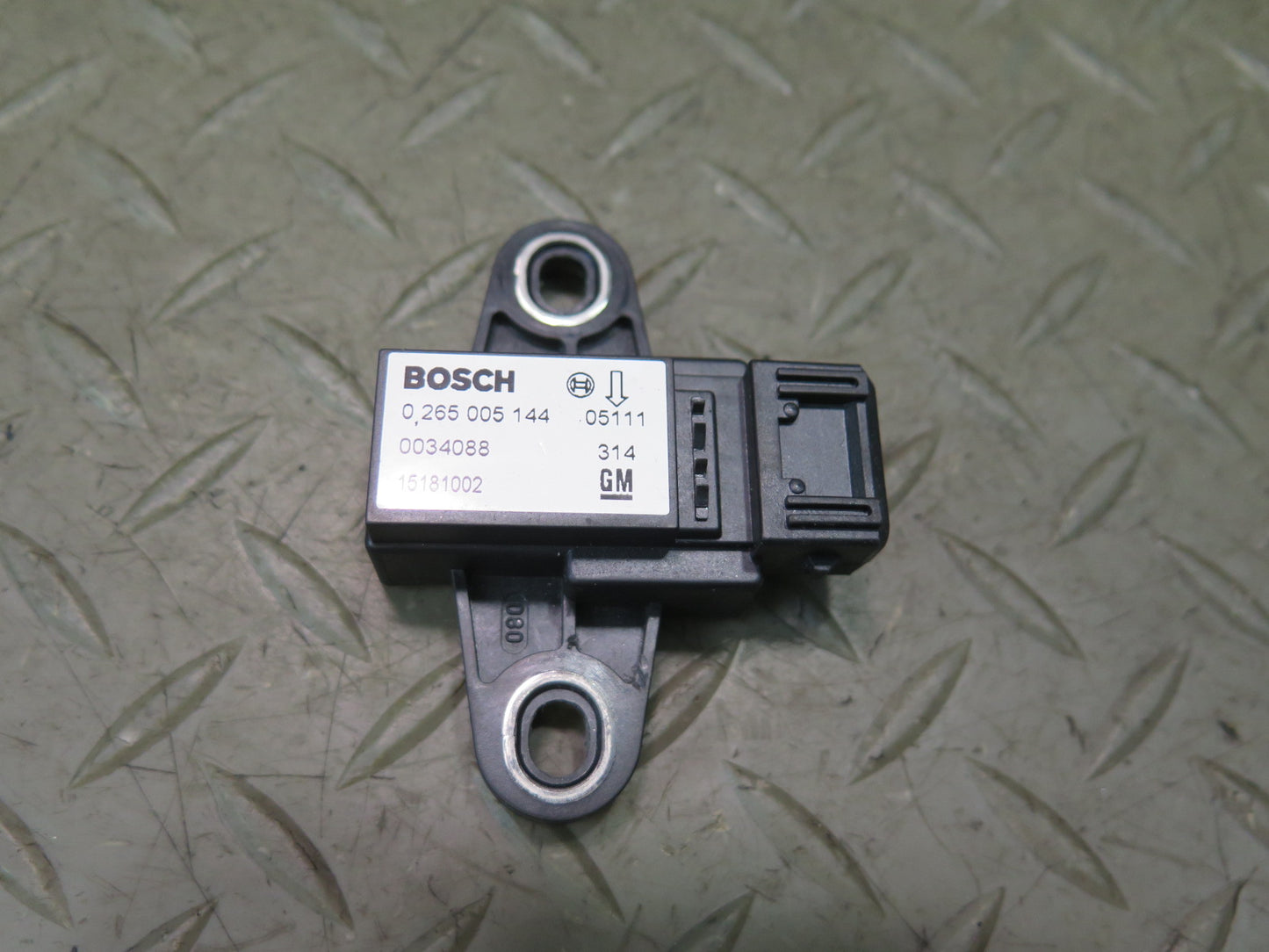 2003-2007 Hummer H2 YAW Turn Rate Acceleration Speed Sensor 15181002