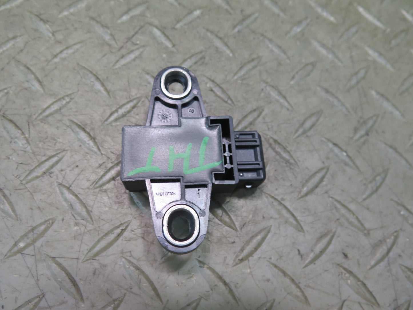 2003-2007 Hummer H2 YAW Turn Rate Acceleration Speed Sensor 15181002