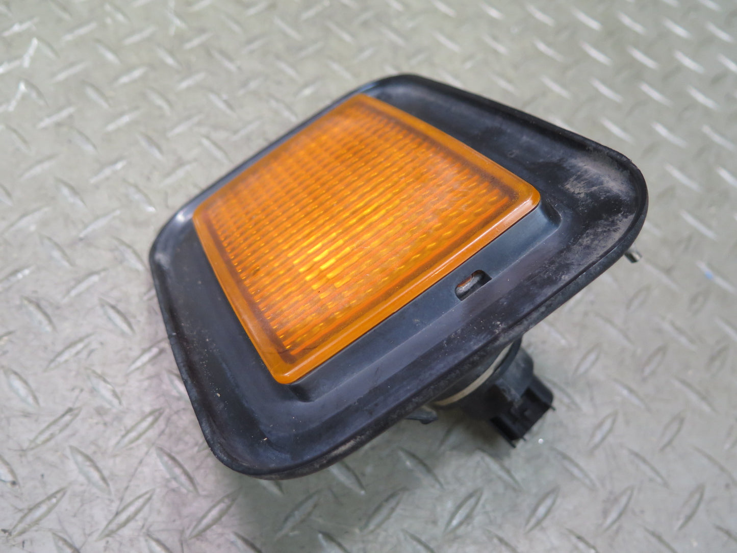 2003-2009 Hummer H2 Front Left Turn Signal Parking Light Lamp