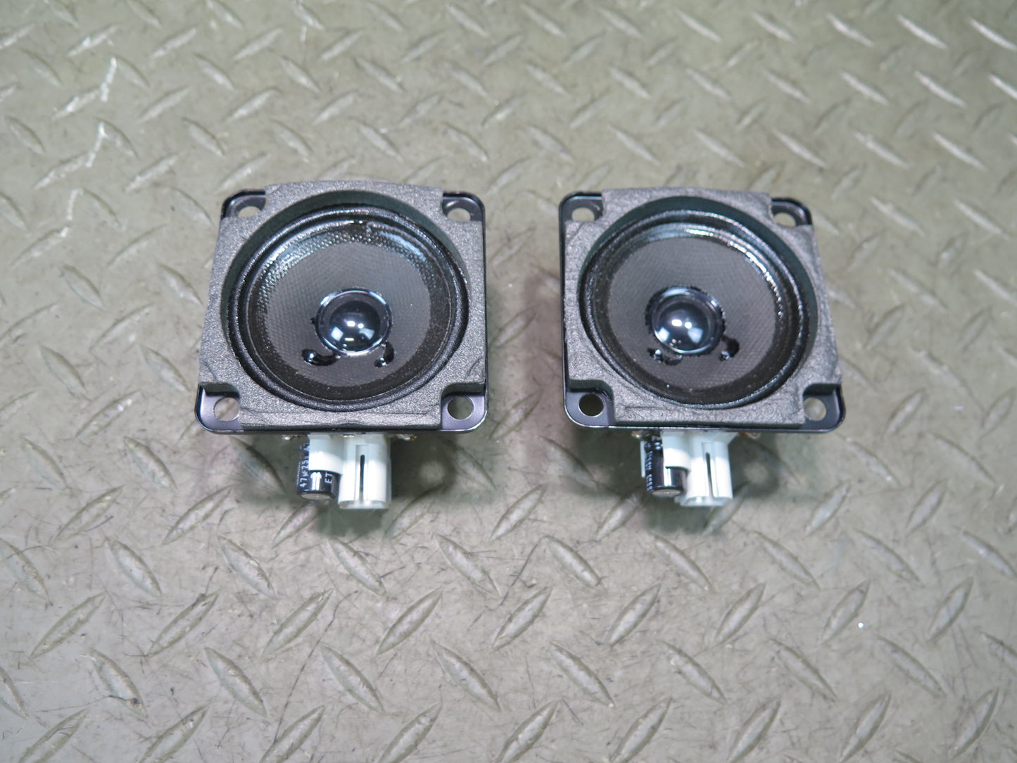2003-2007 Hummer H2 Rear Left & Right Bose Audio Speaker Set of 2