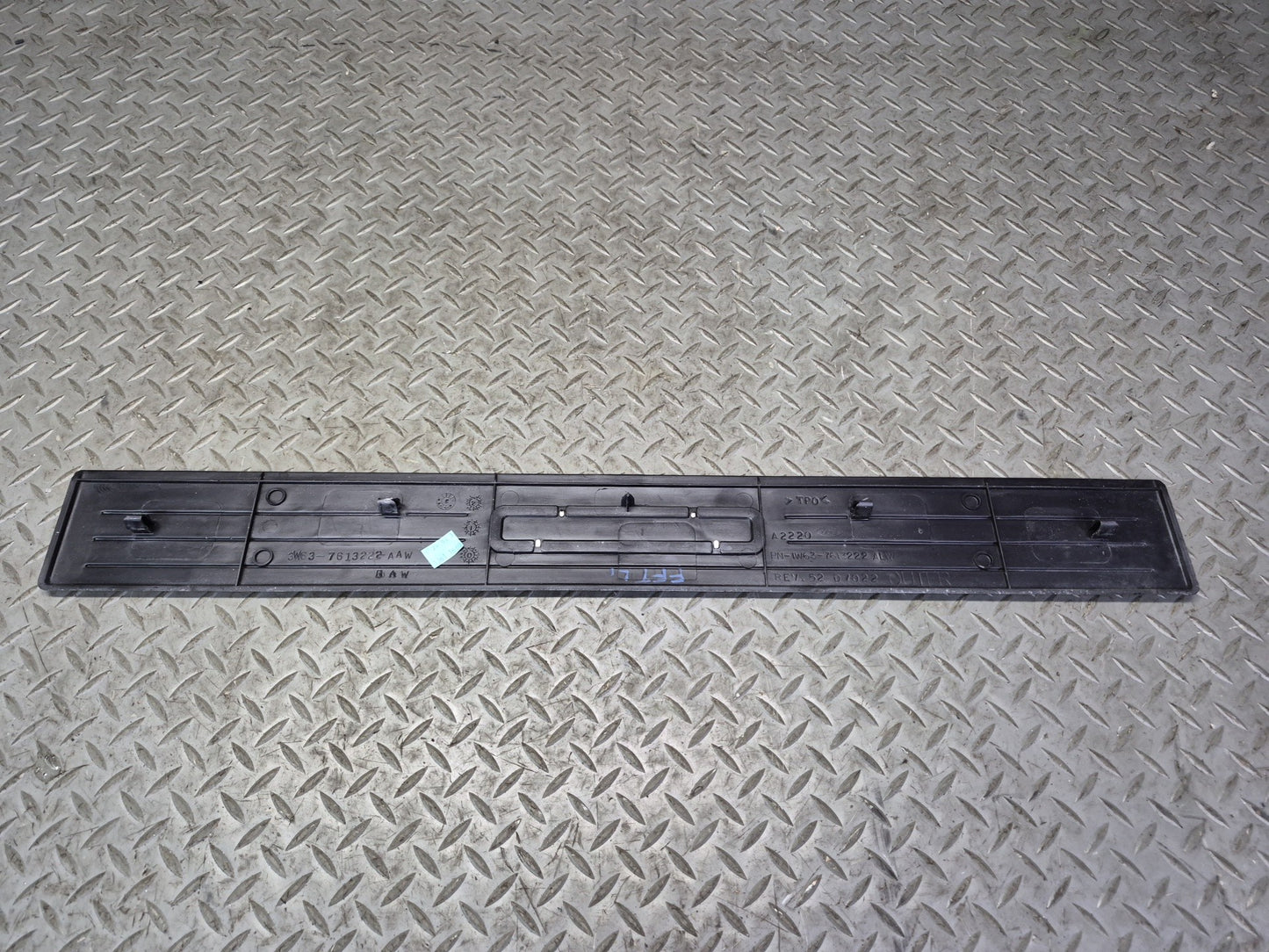 02-05 Ford Thunderbird Set of 2 Left & Right Door Sill Plate Trim OEM