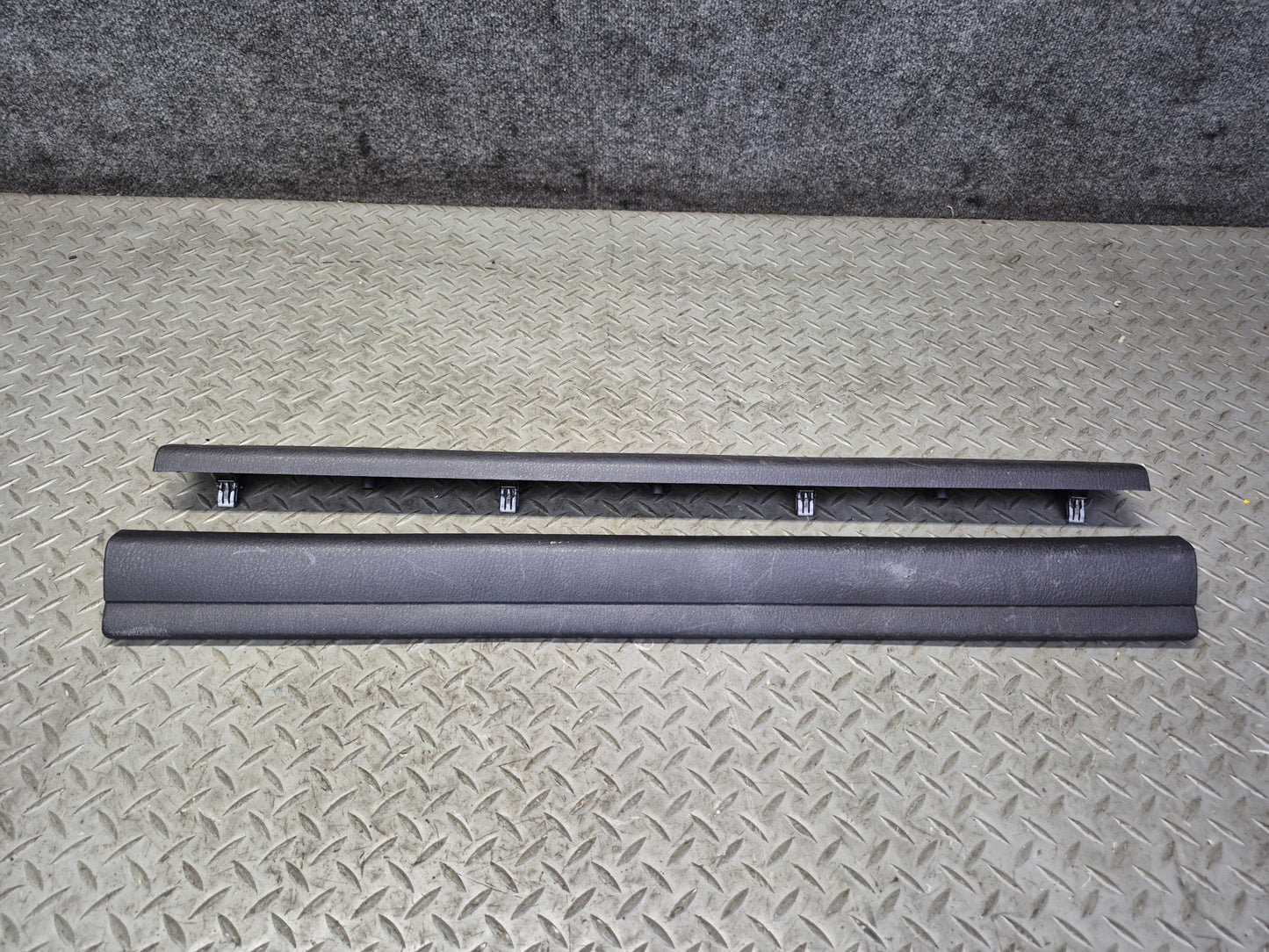 02-05 Ford Thunderbird Set of 2 Door Inner Scuff Sill Plate Trim Panel OEM