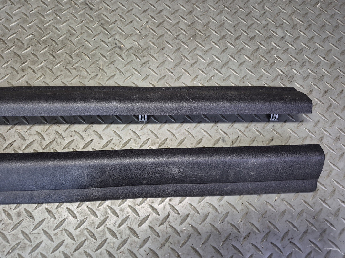 02-05 Ford Thunderbird Set of 2 Door Inner Scuff Sill Plate Trim Panel OEM