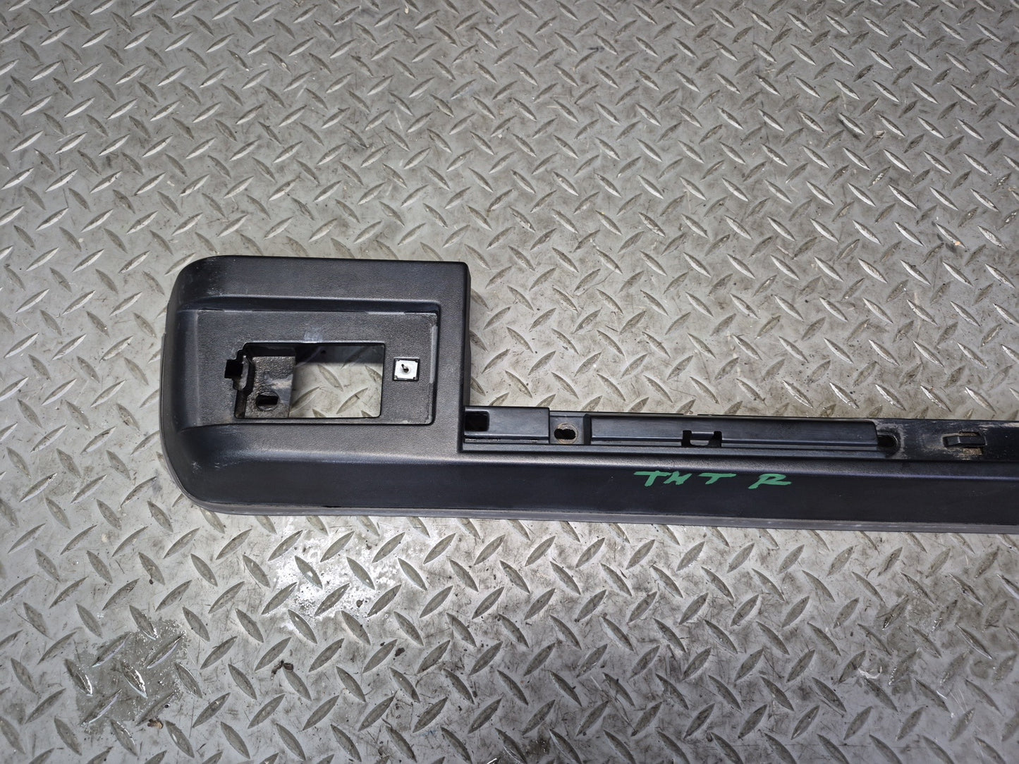 2003-2007 Hummer H2 Front Right Roof Rail Trim Cover Molding 15241412
