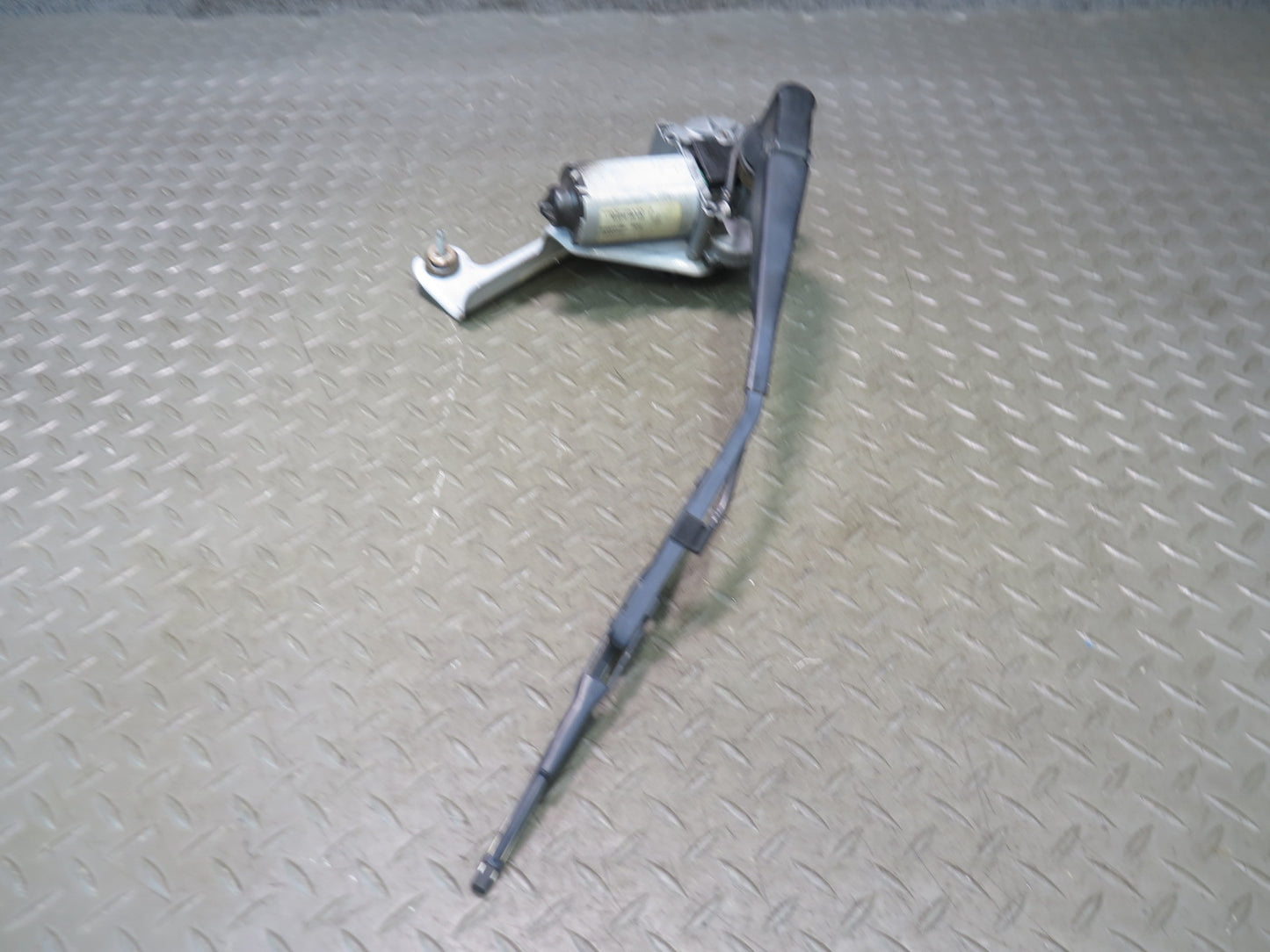 2003-2007 Hummer H2 Rear Tailgate Liftgate Wiper AM w Motor 15112266