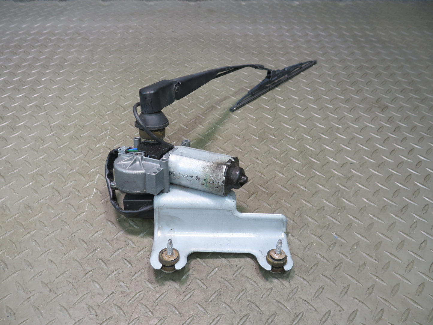 2003-2007 Hummer H2 Rear Tailgate Liftgate Wiper AM w Motor 15112266