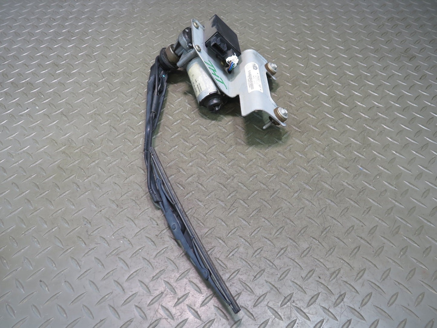 2003-2007 Hummer H2 Rear Tailgate Liftgate Wiper AM w Motor 15112266