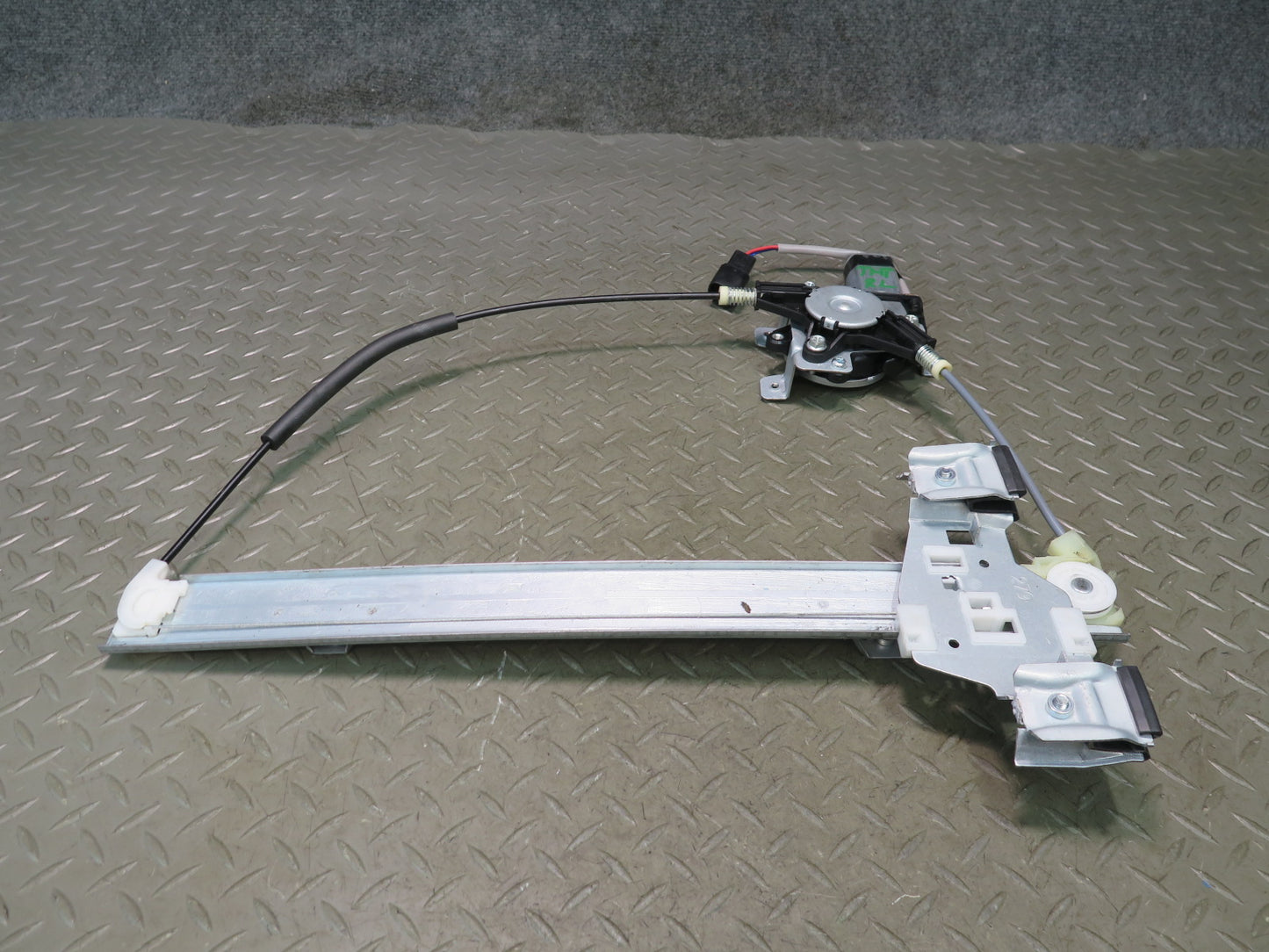 2003-2009 Hummer H2 Rear Left Door Window Regulator w Motor