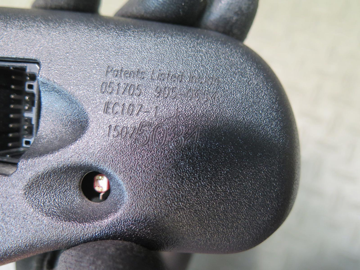 2003-2009 Hummer H2 Auto Dim Interior Rear View Mirror 15075034