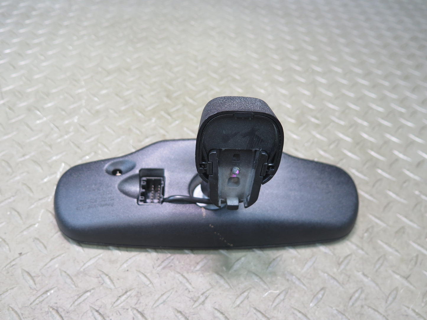 2003-2009 Hummer H2 Auto Dim Interior Rear View Mirror 15075034