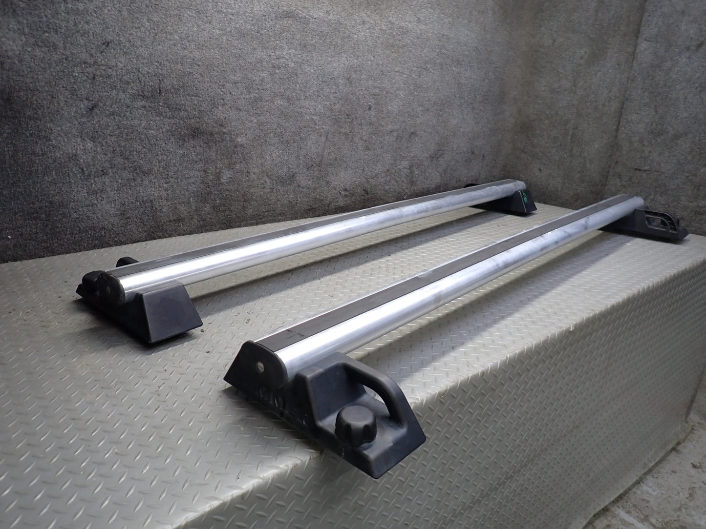 2003-2007 Hummer H2 Roof Luggage Rack Rail Cross  Bar Set of 2