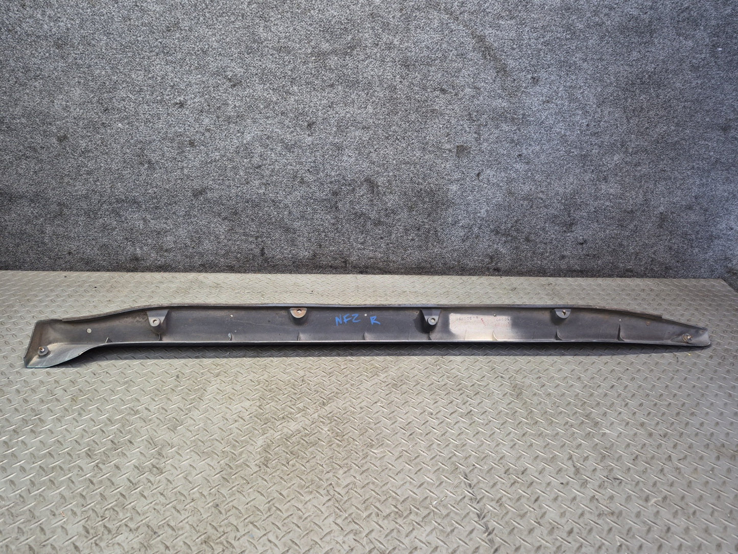 84-86 Nissan Z31 300ZX 2+0 Right Side Skirt Rocker Panel Molding Blue OEM