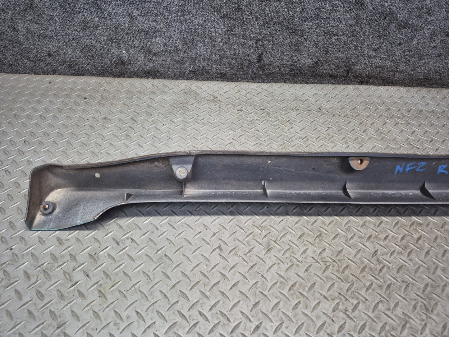 84-86 Nissan Z31 300ZX 2+0 Right Side Skirt Rocker Panel Molding Blue OEM