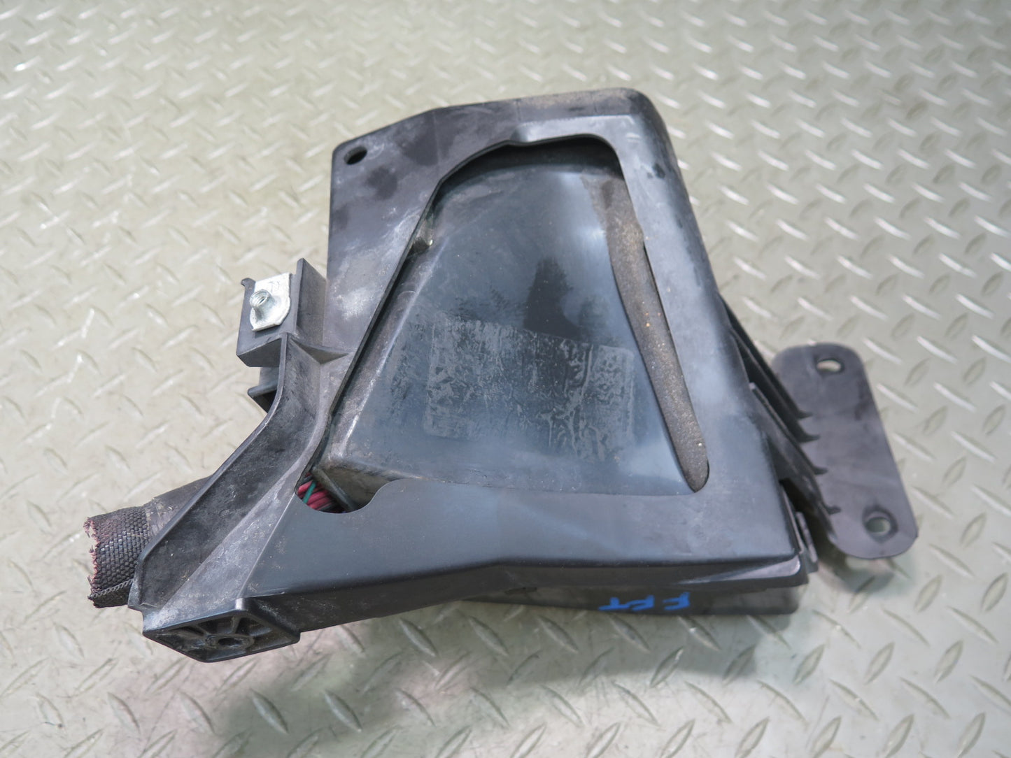 02-05 Ford Thunderbird Engine Bay Fuse Relay Box Module OEM