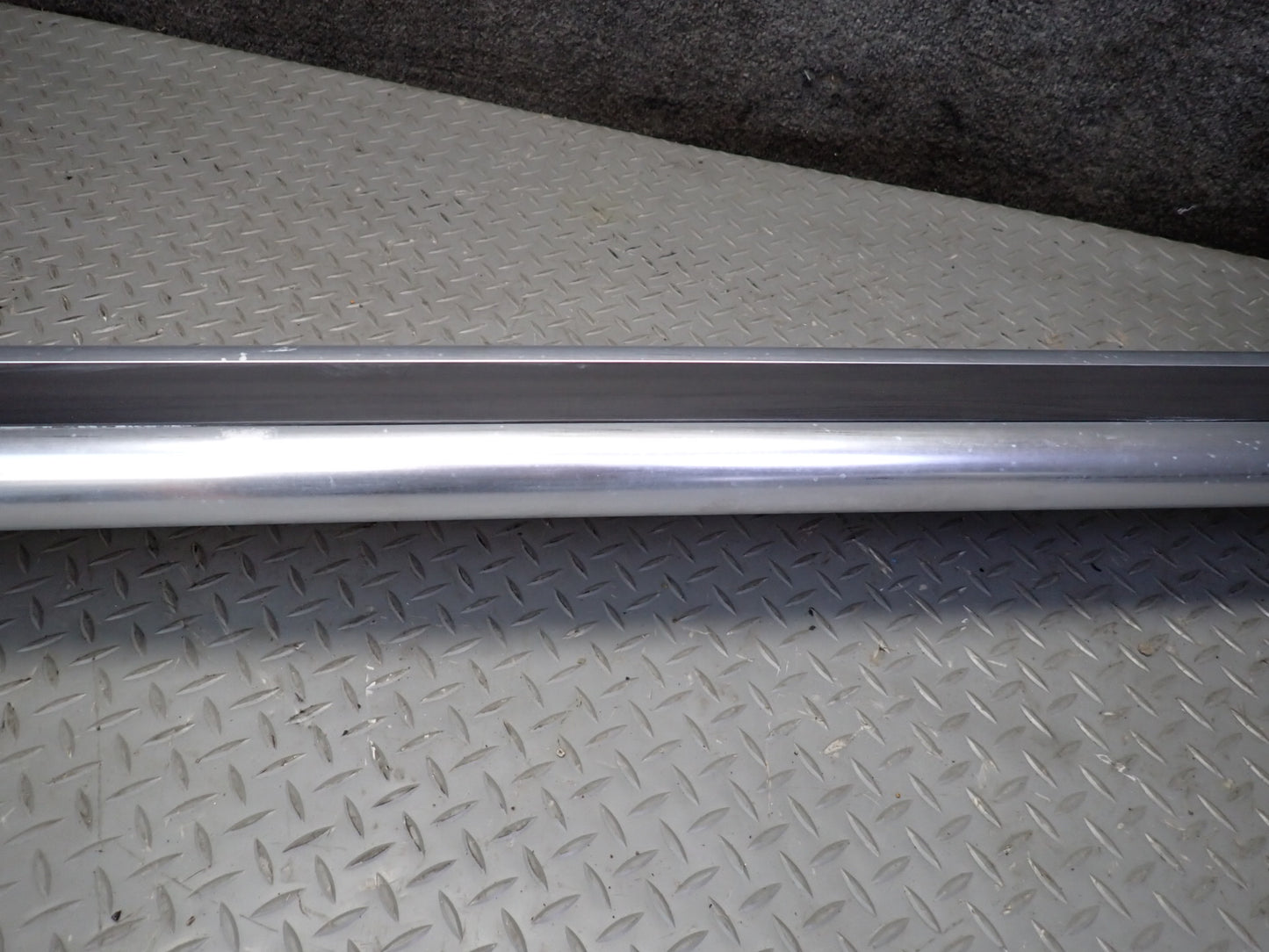 2003-2007 Hummer H2 Roof Luggage Rack Rail Cross  Bar Set of 2