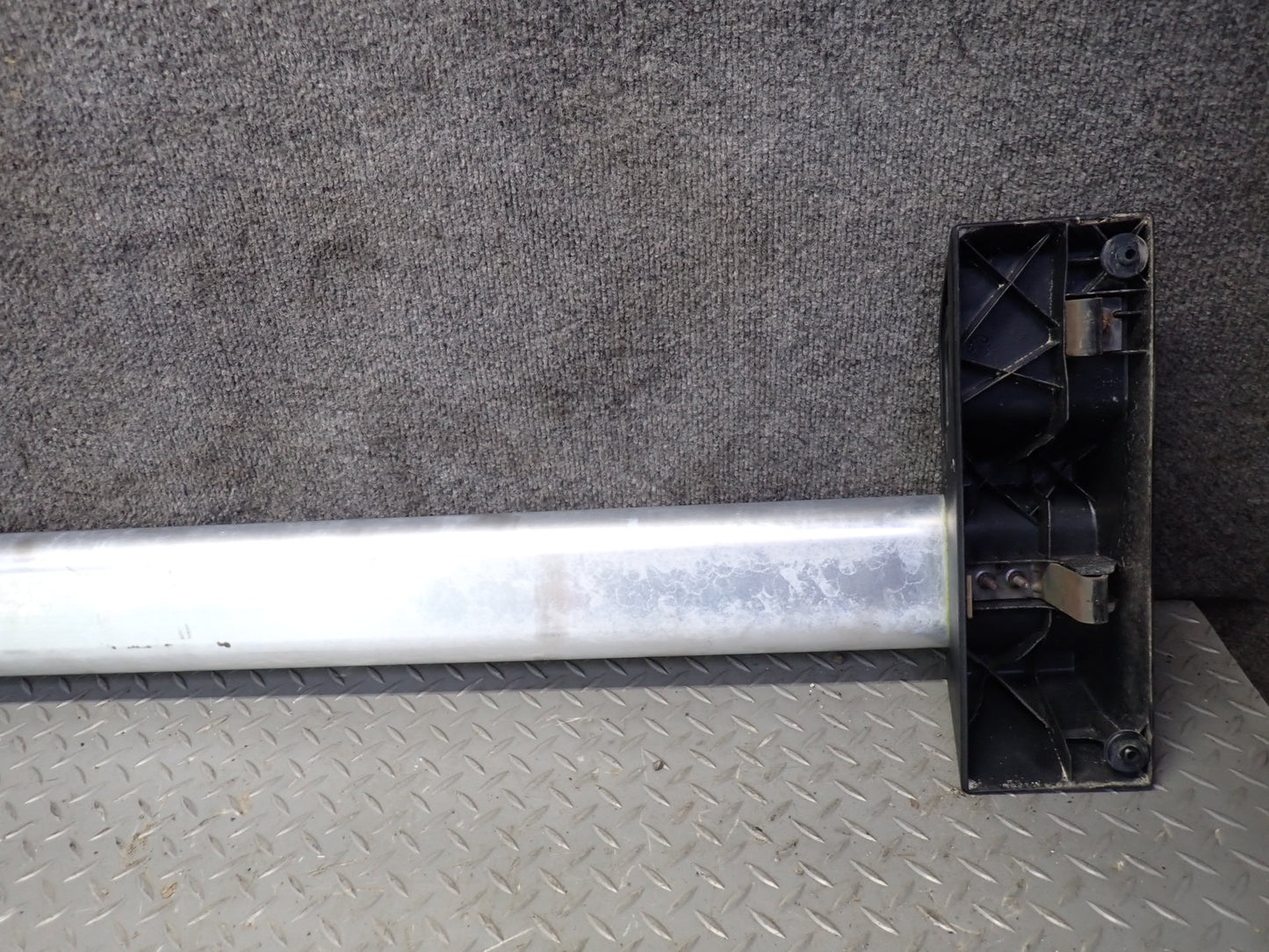 2003-2007 Hummer H2 Roof Luggage Rack Rail Cross  Bar Set of 2