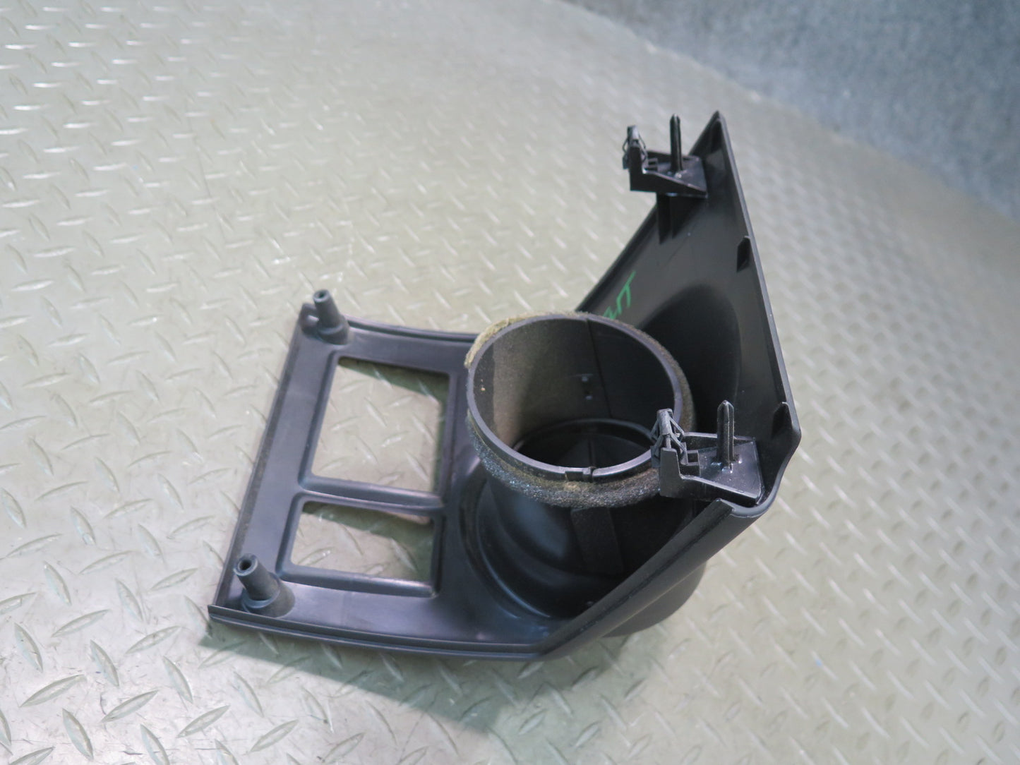 2003-2007 Hummer H2 Dash Front Left Trim Panel w A/C Air Vent 15189808