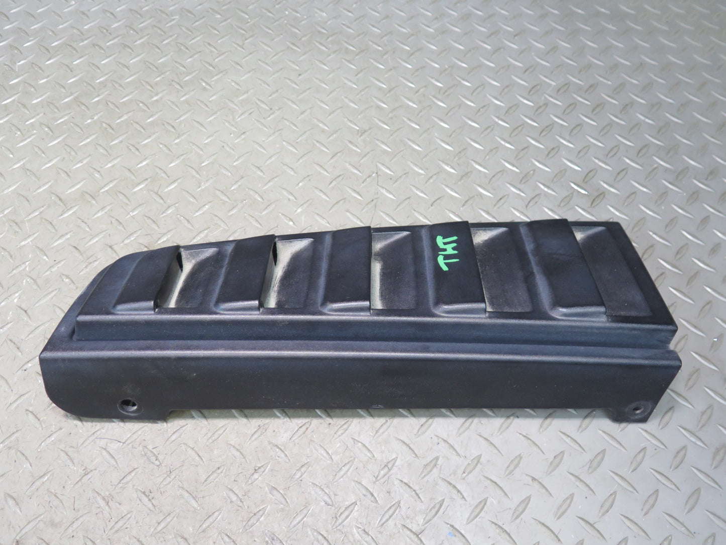 2003-2009 Hummer H2 Rear Upper Tail Light Air Vent Applique Trim Grille Set of 2