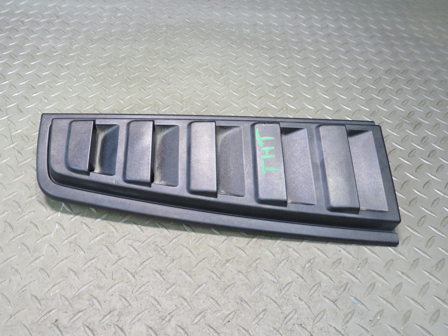 2003-2009 Hummer H2 Rear Upper Tail Light Air Vent Applique Trim Grille Set of 2